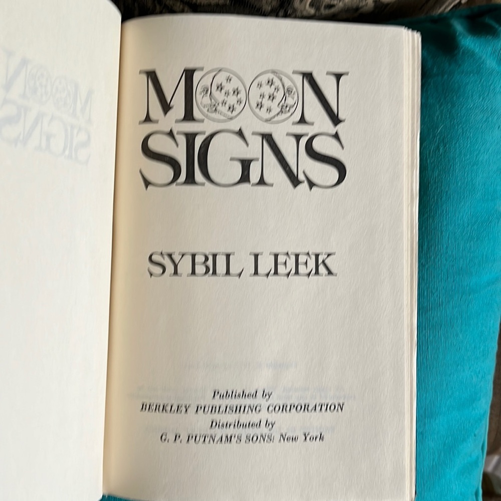Moon Signs- First Edition 🌖